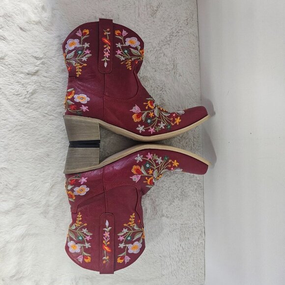 NWT Red Embroidered Floral Faux Leather Cowgirl Boho Snip Toe Bootie 39 (8) - Picture 5 of 11